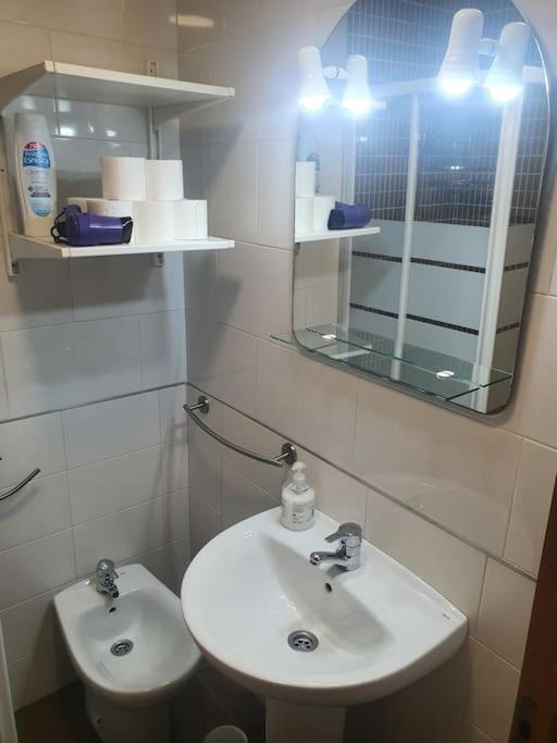 2F, Aire Acondic, 80M2, 2 Dormitorios, 4 Huespedes, Wifi Gratis La Línea de la Concepción Eksteriør bilde