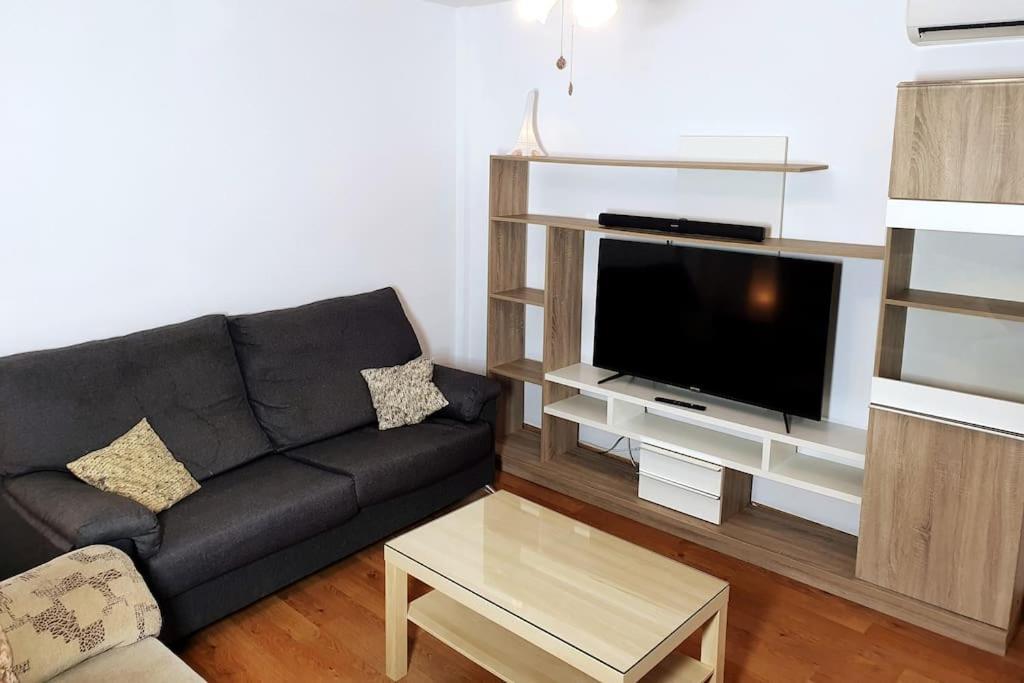 2F, Aire Acondic, 80M2, 2 Dormitorios, 4 Huespedes, Wifi Gratis La Línea de la Concepción Eksteriør bilde